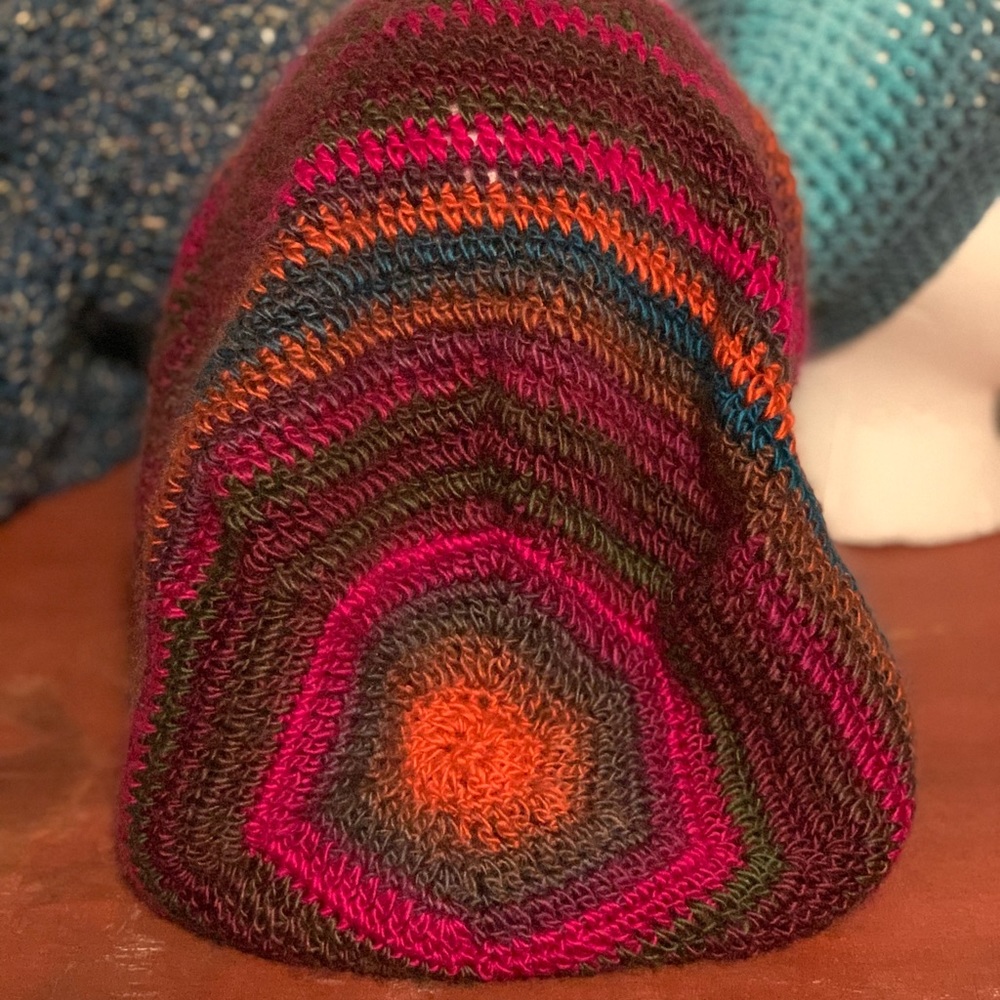 Slouchie in Rainbow - Picture 6 of 11
